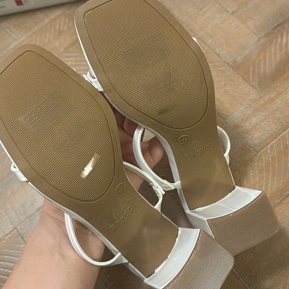 Bamboo Kickback Two Strap Square Toe Low Block Heel Mules Patent White Sandals - Picture 7 of 7